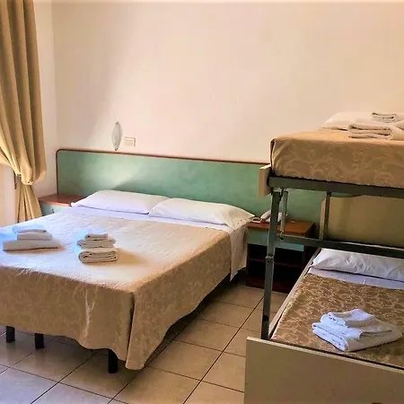 Marina Hotel