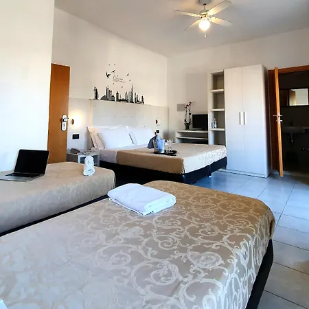 Marina Hotel