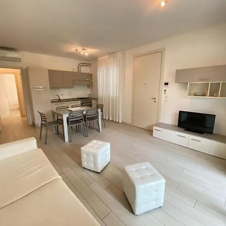 Piano Terra Con Corte Via Pilo - Abissinia Apartment *