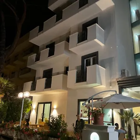 Trieste Hotel 2*