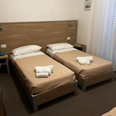 Hotel Trieste 2*