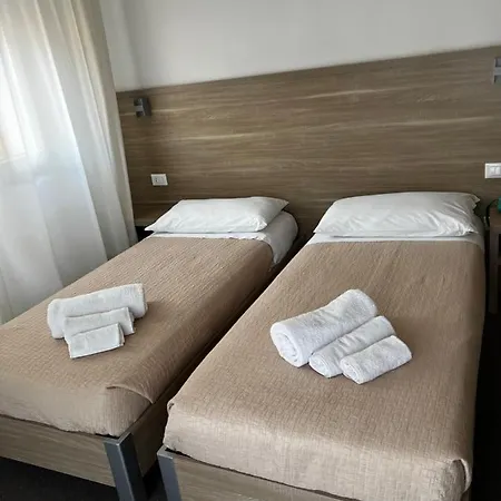 Hotel Trieste 2*