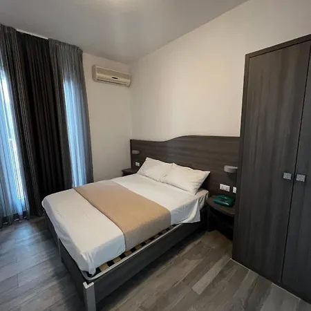 Hotel Trieste 2*
