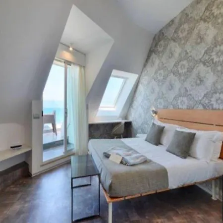 Rex - Fronte Mare Hotel 3*