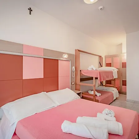 Tre Rose Hotel 3*