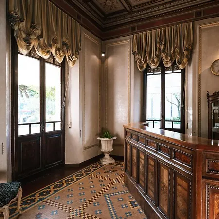 Hotel De La
