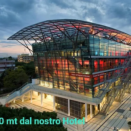 Hotel Susy - Ambienti Rinnovati 2022 - Direttamente Su Viale Dante E A Due Passi Dal Mare 2*