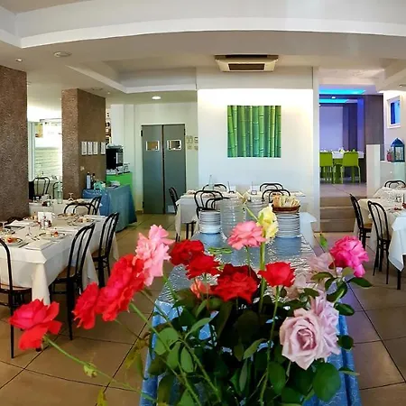 Sorriso - Molto Piu Di Stella Riccione