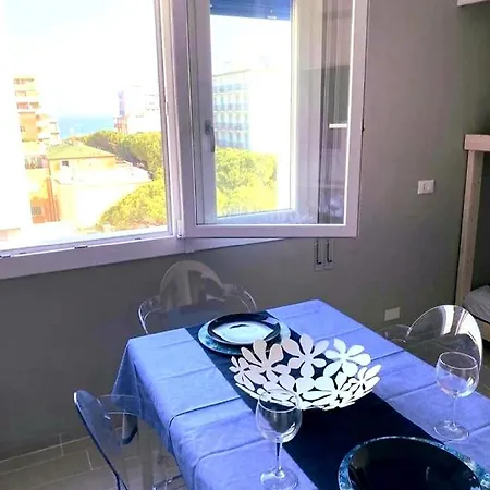 Vista Mare In Viale Ceccarini Angolo Dante *