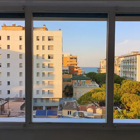 Apartment Vista Mare In Viale Ceccarini Angolo Dante Riccione