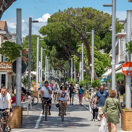 Vista Mare In Viale Ceccarini Angolo Dante Riccione