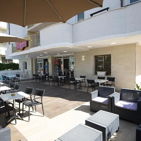 Hotel Imperiale - Fronte Mare 2*