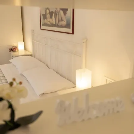Ca Bianca Ventisette Bed & Breakfast *