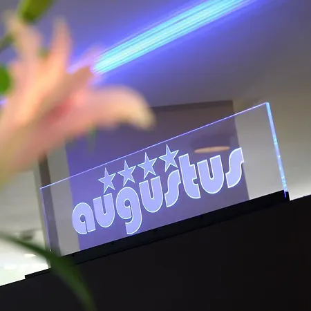 Hotel Augustus 4*