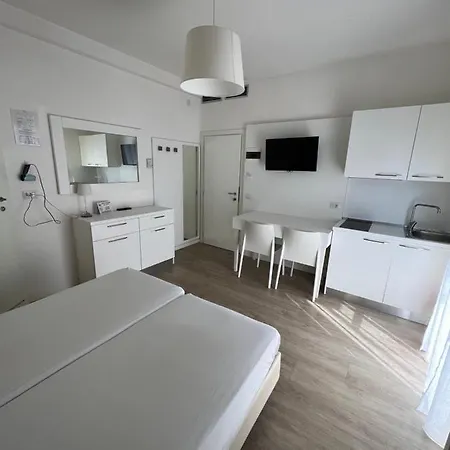 Ardea Aparthotel *