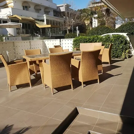 Smart A 30m Da Viale Dante E 100m Dal Mare Appartamento *