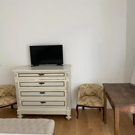Cairoli Apartment *