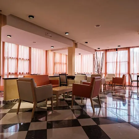 Augustus Hotel 4*