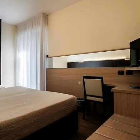 Hotel Augustus 4*