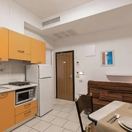 Aparthotel Nest - A Pochi Passi Dal Mare Riccione