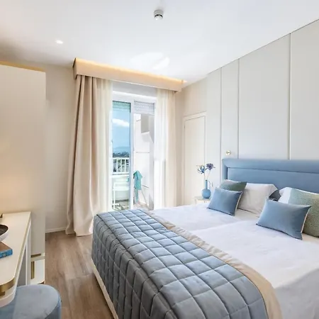 Hotel Tiffany's 4*
