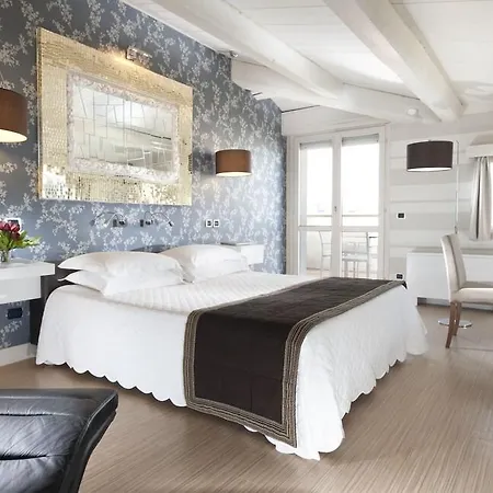 Corallo Hotel 4*