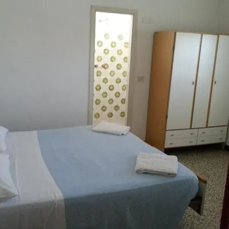 Bed & Breakfast Fiorina - Village Gratuito - Colazione Fino A Mezzogiorno *