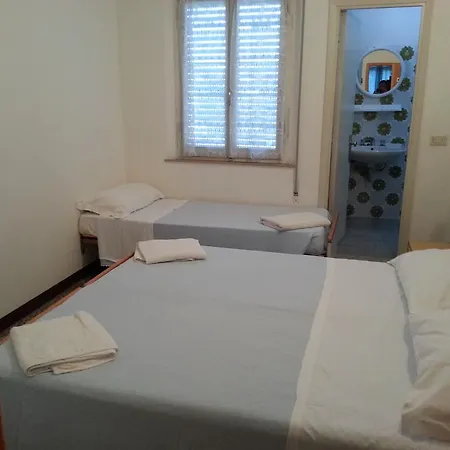 Bed & Breakfast Fiorina - Village Gratuito - Colazione Fino A Mezzogiorno Riccione