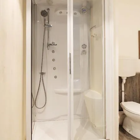 Ca Bianca Ventisette Bed & Breakfast *
