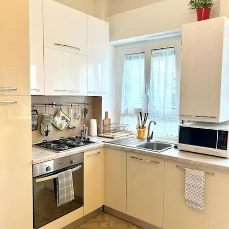 Apartment Dalla Sandra In Viale Ceccarini Riccione