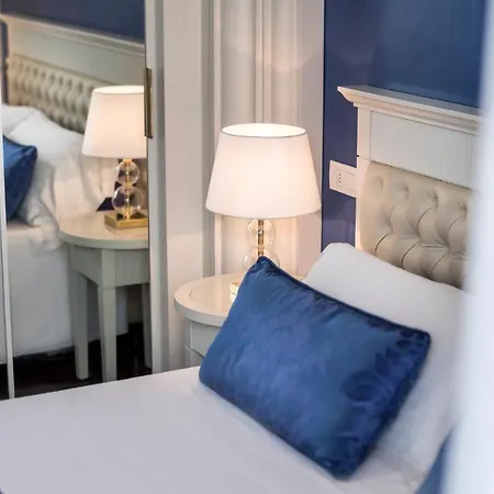 Tiffany's Hotel