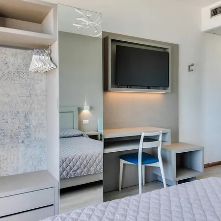 Marittimo - Clipper Fronte Mare 3* Riccione