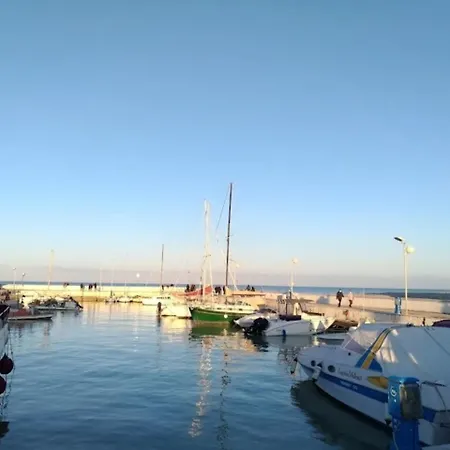 Kursaal - Fronte Mare Con Piscina 3* Riccione