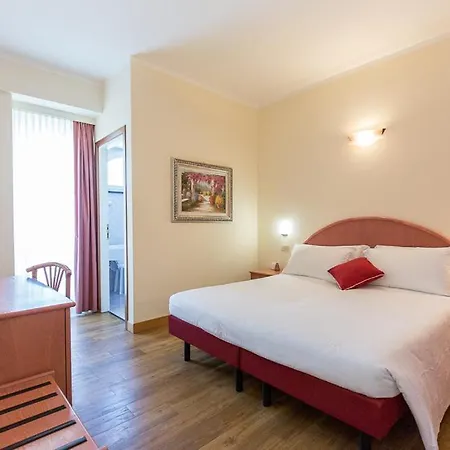 Hotell Trevi Riccione, In Centro Sul Mare Con Cucina 3*