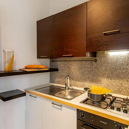 Desi Apartment *