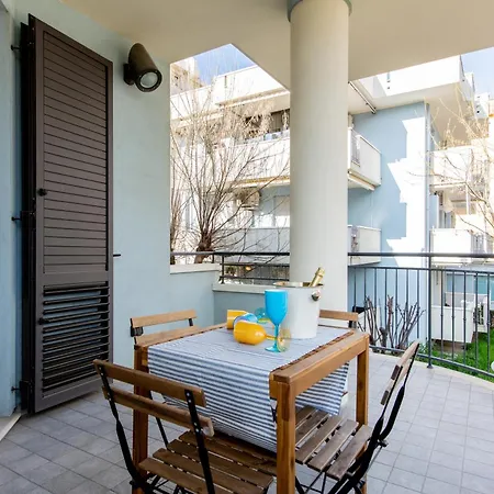 Apartment Desi *