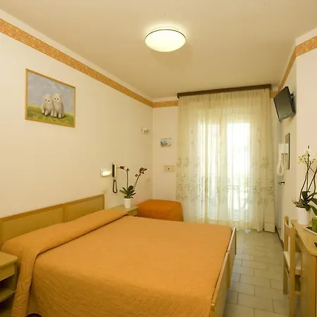 Consuelo Hotel 2*