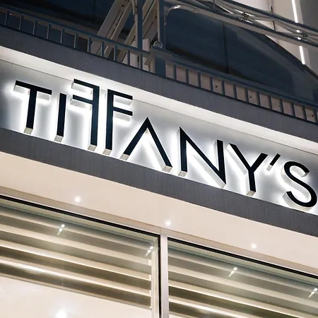 Tiffany's 4*