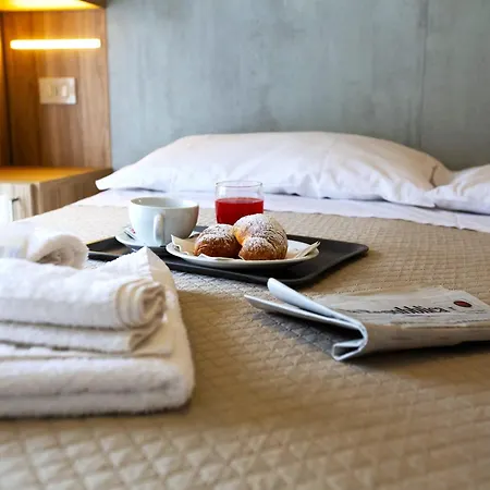 Luana Hotel