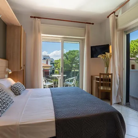 Mocambo Hotel 3*