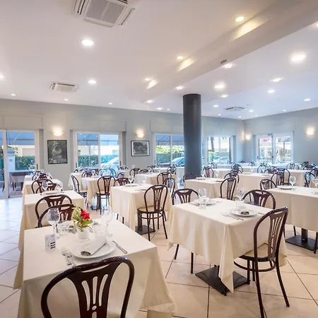 Mocambo 3* Riccione