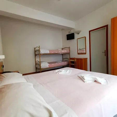 Exclusive In Pieno Centro - Nuova Gestione 2025 Riccione