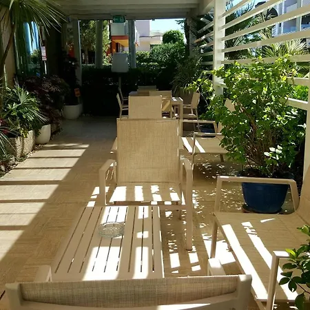Poker Hotel
