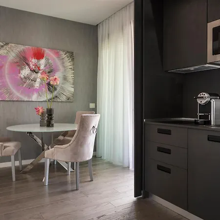 Promenade **** Hotel 5*