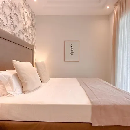 Apart-hotel Lungomare - Charming 4*