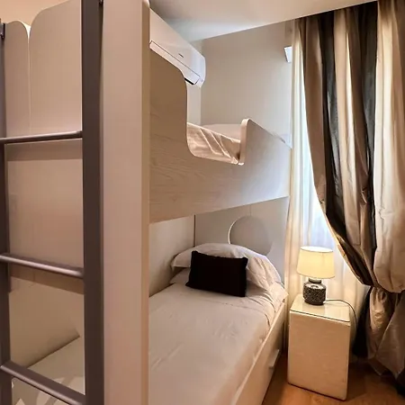 Apart-hotel Lungomare - Charming 4*