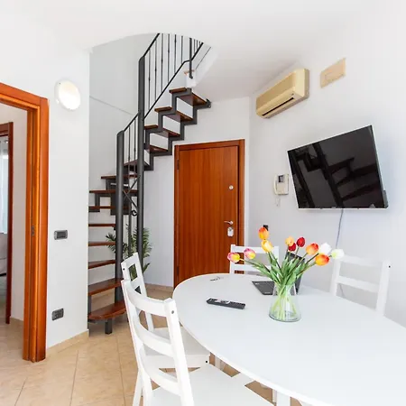 Apartment Desi *