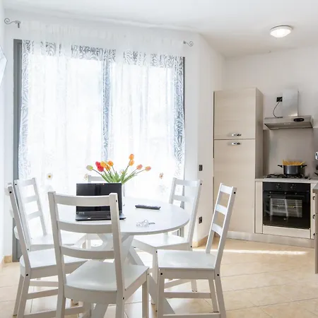 Apartment Desi