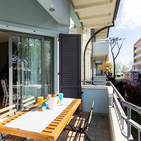 Apartment Desi