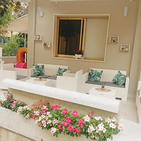 Raul Hotel 2*